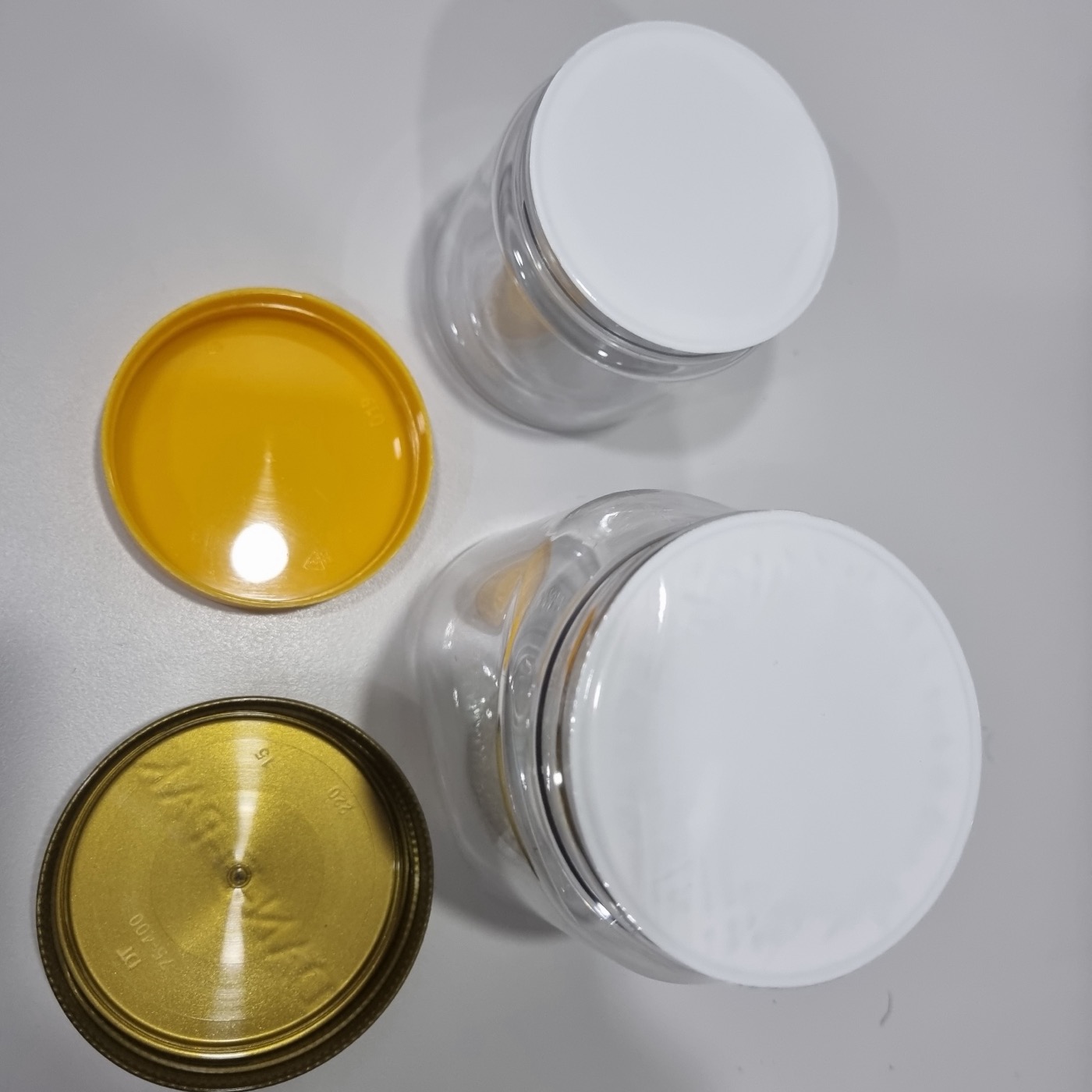 Sealing liners on jars
